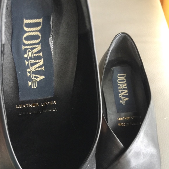 💙Club Donna💙Black Leather Pump - Square Toed - Picture 5 of 8